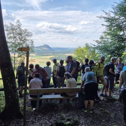 Apéro mit Sicht auf Hegauvulkane